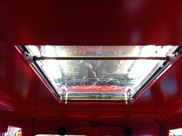 SNOW TRAC ST4 B 7031