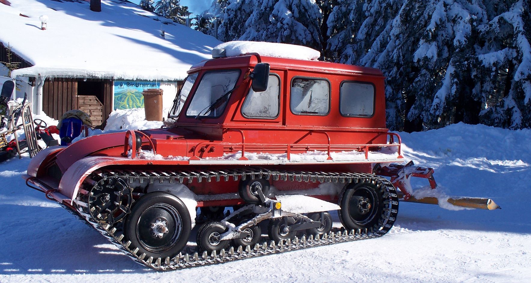 SNOW TRAC